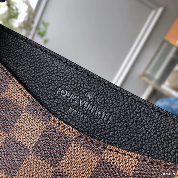 Vuitton RIVERSIDE Louis 0421